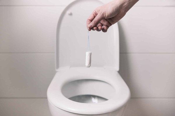 Comment faire pour que les toilettes sèches ne sentent pas ?
