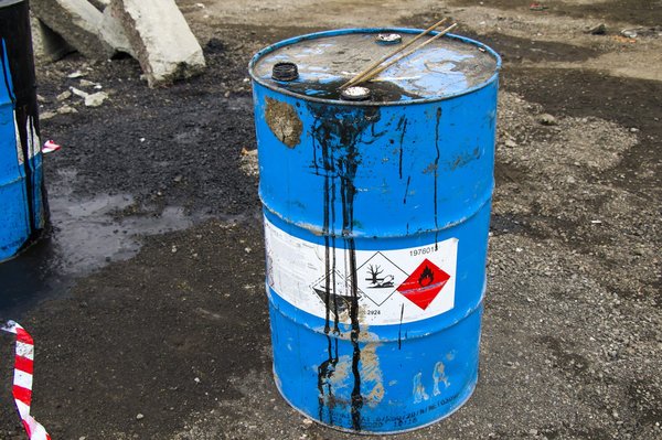 Comment préparer un plan d'urgence efficace en cas de transport de matières dangereuses : conseils et bonnes pratiques