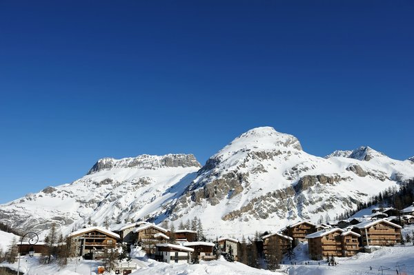 Escapades hivernales : stations de ski et villages de montagne